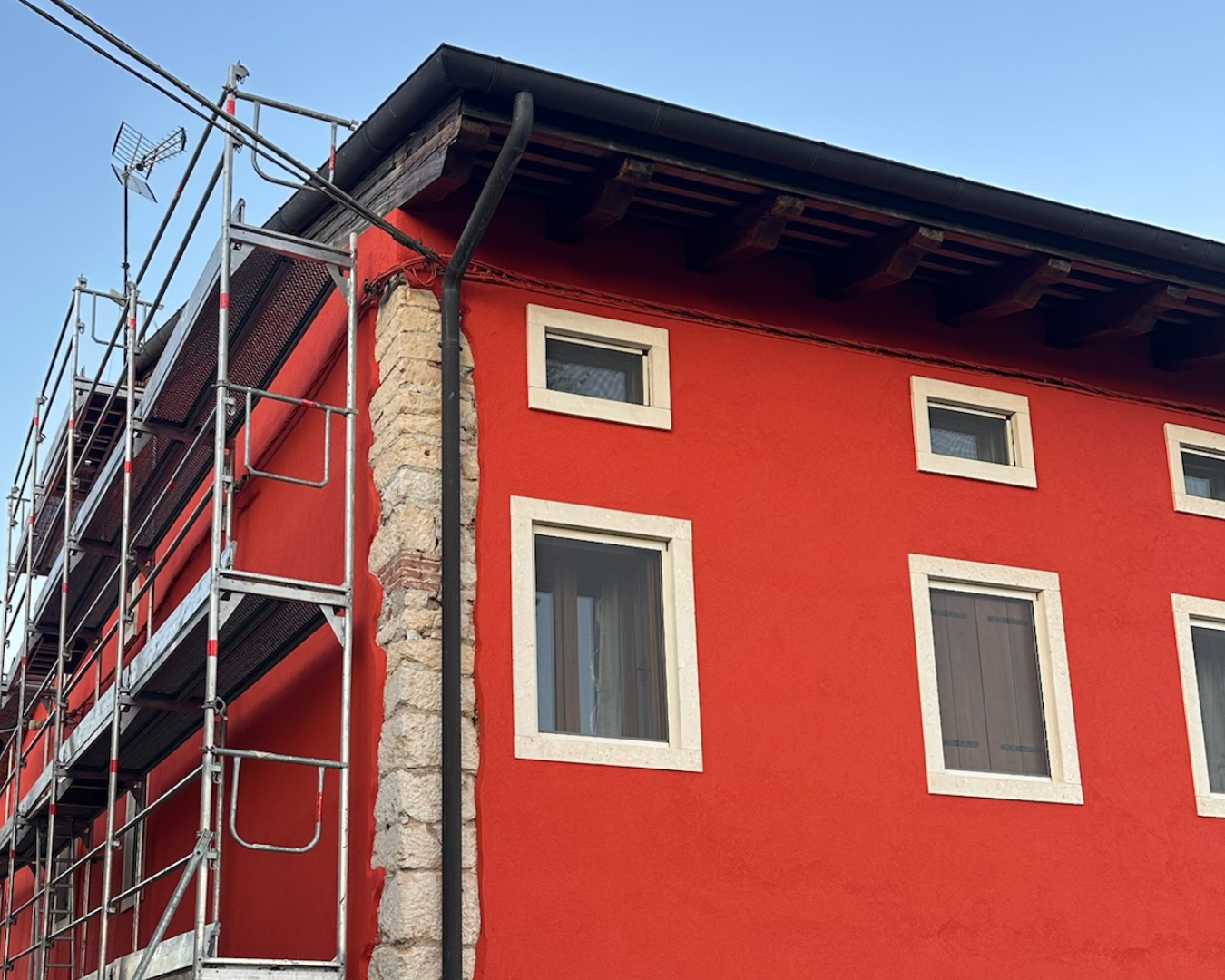 tinteggiatura esterni e facciate villa residenziale vmp color design